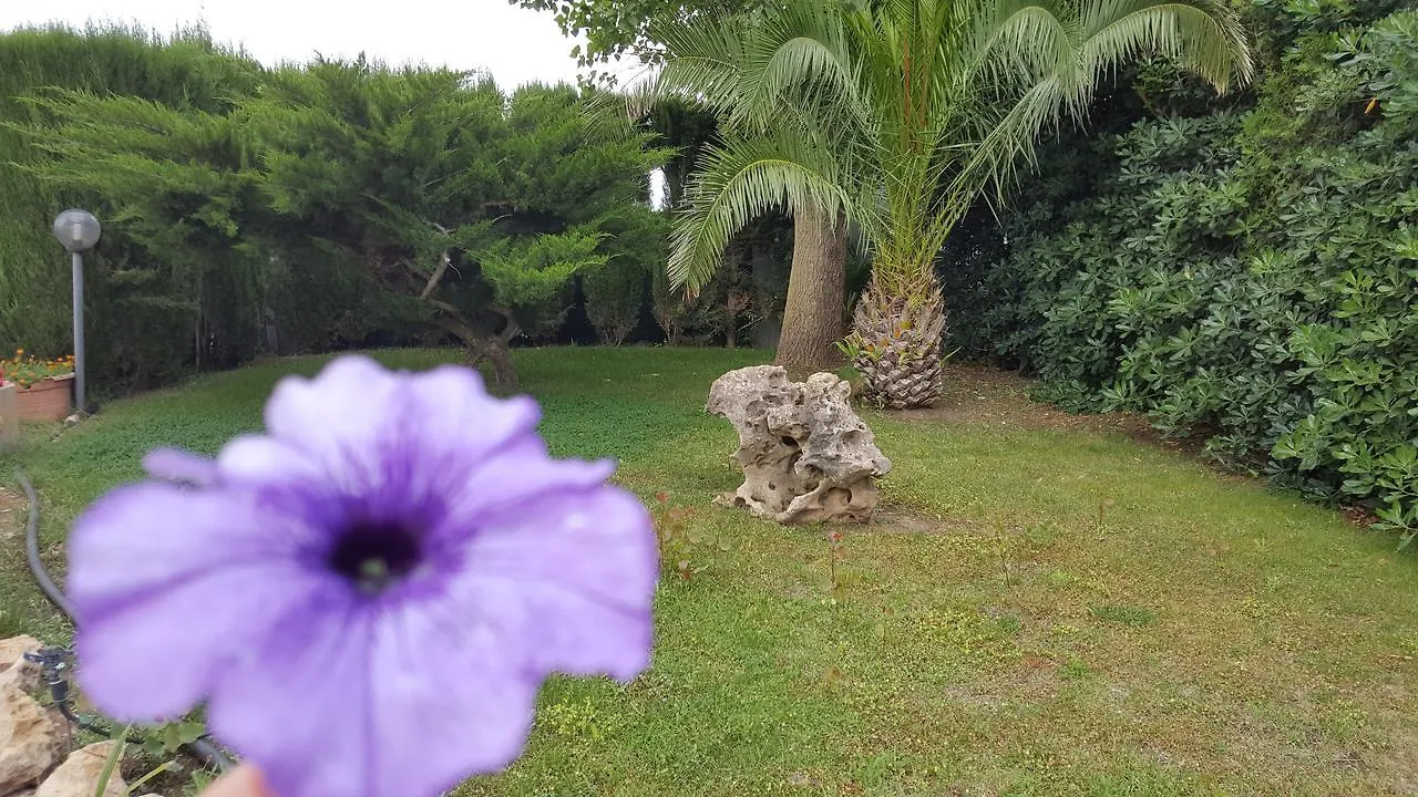 Il Viale Bed and Breakfast Alguer 0*,